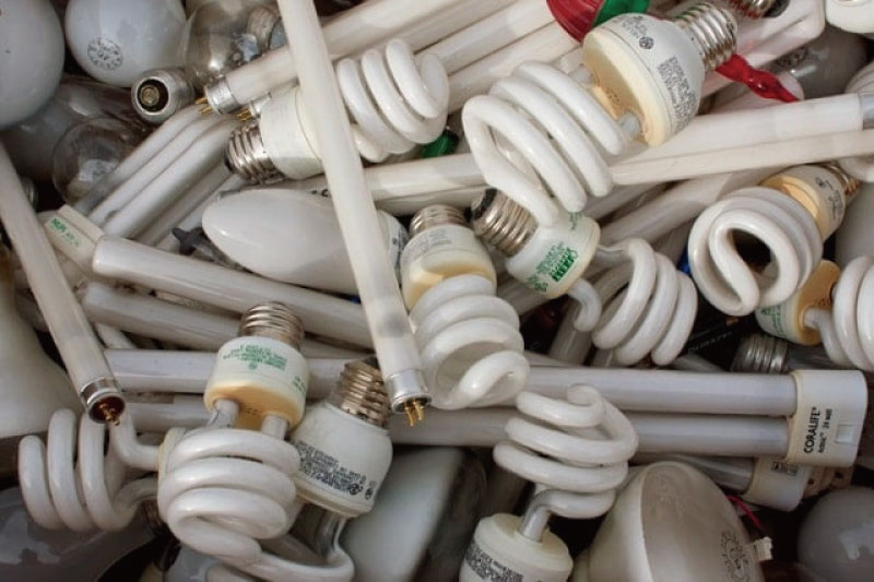 Fluorescent lamps to be phased out in EU in 2023